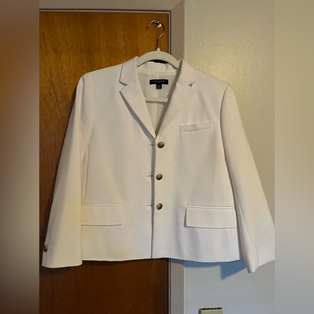 Ann Taylor White Structured Three-Button Blazer - image 1